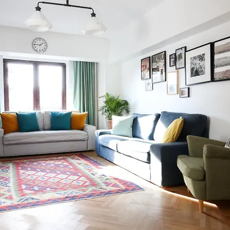 Diana's Flat-bucharest - Old *