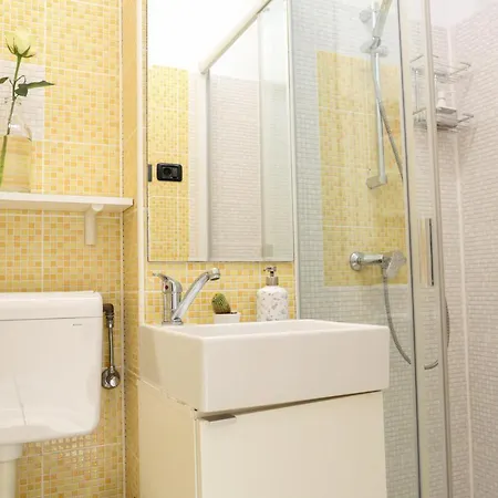 Diana's Flat-bucharest - Old *